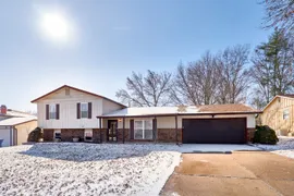 22 Newberry Dr, St. Peters MO, 63376