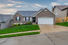 352 Amber Bluff Ln, Imperial MO, 63052