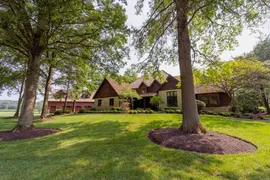 Luxury Private Estate In Wildwood, MO For Sale At iAuction